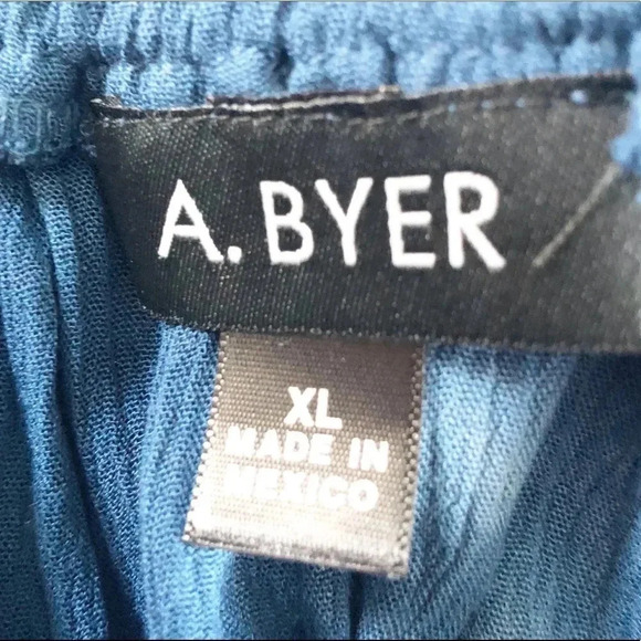 Blue tie dye off the should top - Picture 3 of 4